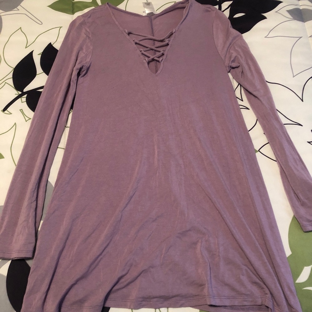 Long sleeve flows mini dress